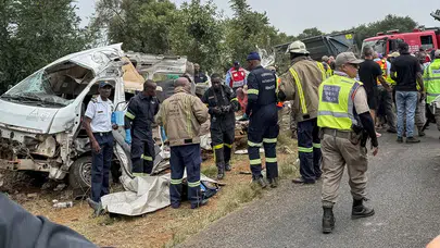 Okul servisi kamyonla kafa kafaya çarpıştı: 14 öğrenci öldü!