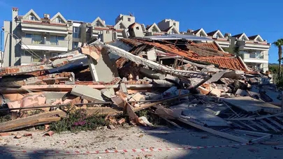 Marmaris’te güçlendirme çalışması yapılan apart otel çöktü