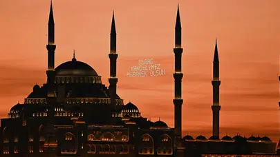 En yeni, resimli ve dualı Miraç Kandili mesajları- 100 yıllık ibadet sevabı kazandıran 12 rekatlık namaz