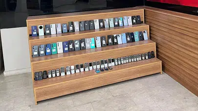 Şanlıurfa'da milyonlar ortaya saçıldı: 2,6 milyon liralık telefon ele geçirildi!