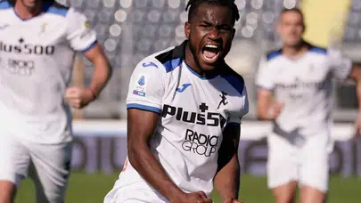 Fenerbahçe Ademola Lookman’ı Transfer Ediyor mu? Maaşı Ne Kadar, Bonservis Bedeli Kaç Milyon Euro, Aylık Kazancı Ne Olacak?