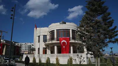 Hatay’ın sembol yapısı küllerinden doğdu: Tarihi meclis tiyatro sahnesi oluyor