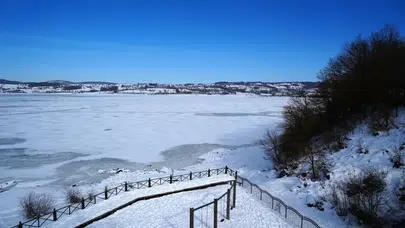 Kar Ladik’e bereket getirdi: Göl yüzeyi dondu, su kaynakları canlandı!