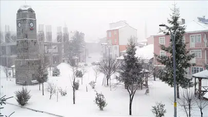 Kar Tokat’ı beyaza bürüdü, ekipler gece boyu çalıştı