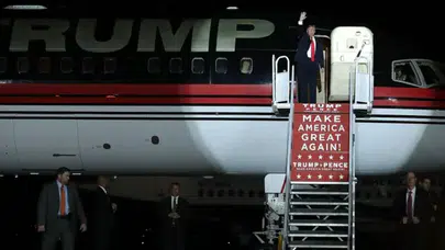 Trump’tan U dönüşü: Uçağın rotası değişti!