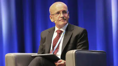 Bakan Şimşek müjdeyi verdi: Emekliler ve dar gelirliler heyecanlı!