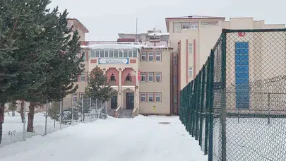 Evin camı mezara açıldı... Genç öğretmenin yürek burkan son görüntüleri ortaya çıktı!
