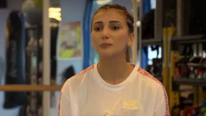 Yarışmacı Büşra Yalçın kimdir, kaç yaşında ve nereli? Sarı takıma taze kan olarak katıldı!