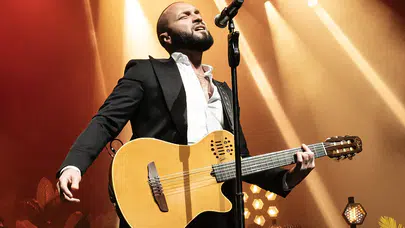 Berkay'dan İstanbul'da kapalı gişe başlangıç