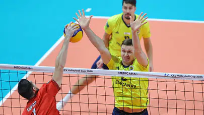 Fenerbahçe CEV Kupası’nda fırtına gibi esti: 8’li Finaller biletini set vermeden aldı!