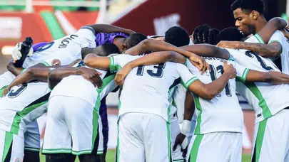 Marrakech gecesinde bileti kaptılar: Osimhen ülkesini sırtlıyor!