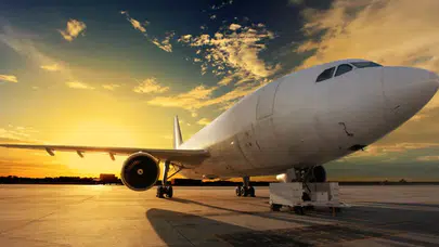 Hindistan’da trajikomik bir olay: Uçak, notta 'bomba' yazdığı için indirildi!