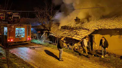 Soba bacasından çıkan alevler eve sıçradı: Gölpazarı’nda yangın alarmı!