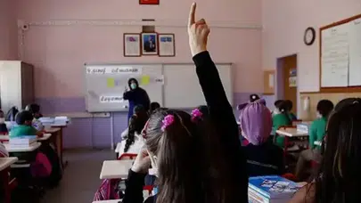 Öğrencilere müjde! Sömestr ve 2. ara tatil tarihleri kesinleşti!