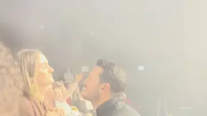 Evlilik teklifi sandılar ama… Berkay sahnesinde büyük sürpriz!