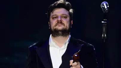 Ekin Uzunlar yurt dışına açılıyor: Amerika ve Kanada turnesi yolda