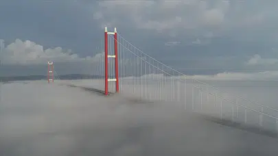 Çanakkale Boğazı'na sis engeli: Hayat durdu!