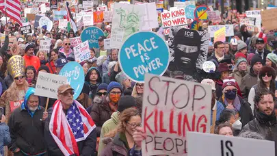 Manhattan’da ICE protestosu: Otel lobisi karıştı, çok sayıda gözaltı!