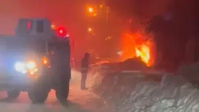 ük darbe!Yüksekova’da korku dolu anlar! Alevler evi küle çevirdi