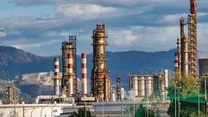 Petrol ithalatı azaldı… Yerli enerji politikası güç kazandı, kalkınma ivme aldı!