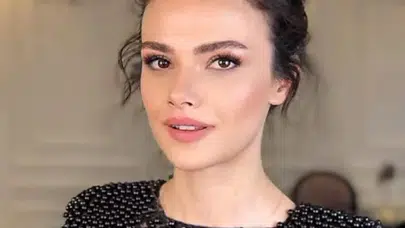 Uzak Şehir Alya Albora kim, gerçek adı ne, Sinem Ünsal kaç yaşında, nereli, boyu kaç, hangi TV dizileri ve kariyeriyle tanınıyor?