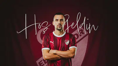 Elazığspor’un yeni transferi Burak Altıparmak kim, hangi takımlarda forma giydi, kaç yaşında?