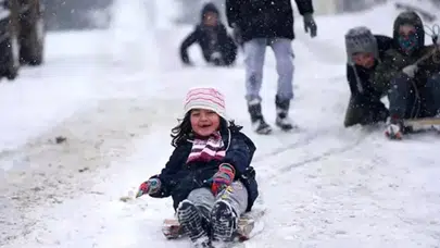 Kırklareli’nde okullar tatil mi, 3 Şubat’ta hangi ilçelerde eğitime ara verildi? İlçelere göre detaylar