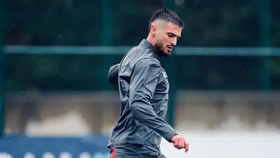 Okay Yokuşlu’nun Futbol Yolculuğu: İzmir’den Avrupa’ya Uzanan Kariyer Hikâyesi