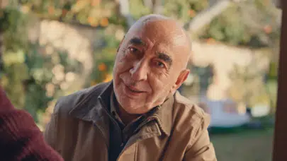 Şener Şen Asıl Mesleği Ne? Yeşilçam’ın Usta İsmi Şener Şen’in Oyunculuk Öncesi Hayatı ve Mesleği