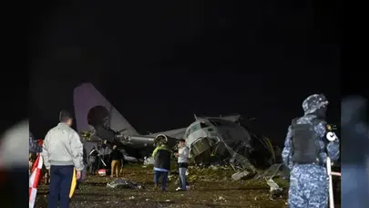 Bolivya’da Askeri Uçak Kazası! Enkazdan Paralar Saçıldı