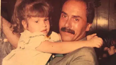 Merve Dinçkol'un babası kim, neden öldü? Feyyaz Şerifoğlu ile evlenen ünlü spiker Merve Dinçkol’un ailesi