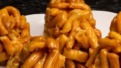 Chak-Chak Nedir, Ballı Şuruplu Kırgız Tatlısı Nasıl Yapılır?