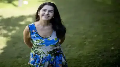 Melike Demirağ (HAYATI) kimdir, Rüçhan Çamay'ın kızı mı, kaç yaşında ve aslen nereli, sinema ve müzik kariyeri nasıl başladı?