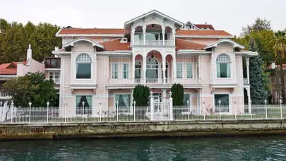 Burhanettin Sezerar Yalısı sahibi kim, içi nasıl, kaç yıllık? Başyapıt rekor bedelle satışta