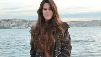 Lal Denizli Kimdir, Kaç Yaşında, Aslen Nereli, Hangi Siyasi Partiden, Kimin Kızı ve Eşi Kim?