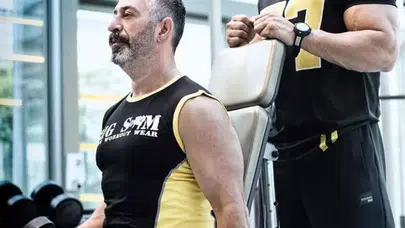 Cem Yılmaz’dan Kas Şovu! GORA 4 GORA Öncesi Son Hali Olay Oldu