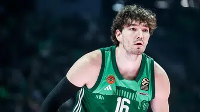 Milli Takımın Lider İsmi Hayatı ve Kariyeriyle Dikkat Çekiyor!