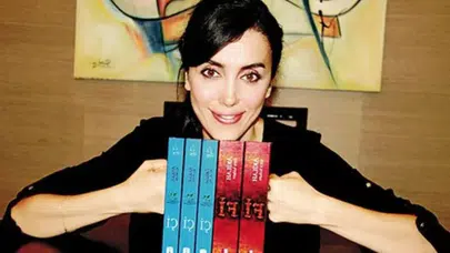 Akilah Azra Kohen Nereli ve Yahudi mi, Fi, Çi, Pi Yazarının Kitapları Neler?