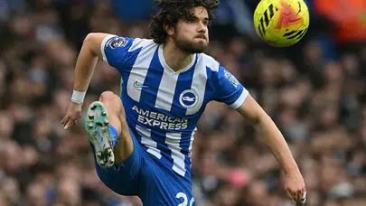 Ferdi Kadıoğlu İngiltere’yi Salladı, Direğe Takılan Şut Gündem Oldu