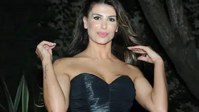 Şarkıcı Hatice kimdir, kaç doğumlu, aslen nereli, şarkıları? 2000’lere damga vuran sanatçının hayatı