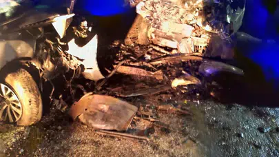 Diyarbakır Çınar’da Feci Kaza: İki Otomobil Kafa Kafaya Çarpıştı!