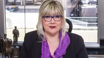 Yeşim Erbil hayatı (biyografisi), mesleği ne, Mehmet Ali Erbil'le bağlantısı var mı?