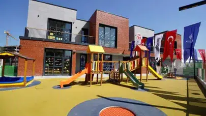 İbb Kreşinde Neler Oluyor? Öğretmen Öğrenciyi Soydu Mu, Taciz Görüntüleri Doğru Mu?