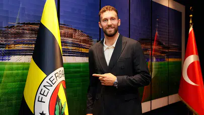 Fenerbahçe’de Kalede Sürpriz İsim! Nottingham Forest Maçında Beklenmedik Tercih