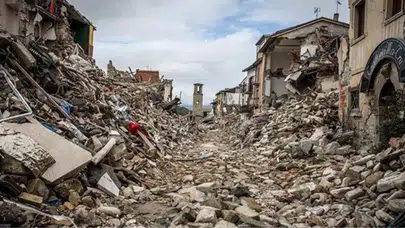 Erzincan fay hattı nereden geçiyor, hangi ilçeler risk altında? Naci Görür ne dedi?