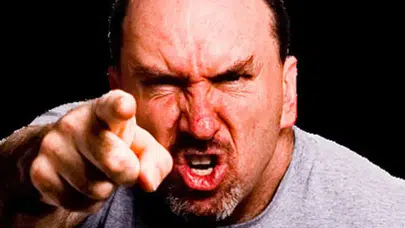 Oruçluyken küfür etmek orucu bozar mı, sevabı gider mi? Dini hükmün cevabı!