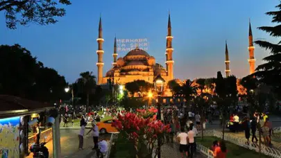 19 Şubat İstanbul ilk iftar saati ne, sahur vakti kaçta? 2026 Ramazan İmsakiyesi netleşti