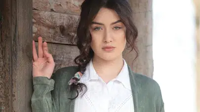 Ömür Usta dizisinin Nazlısı kim, Cemre Arda’nın sevgilisi var mı, kaç yaşında, evli mi, hayatı ve kariyeri