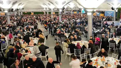 Foça Belediyesi 2026 Ramazan Ayında Mahalle Mahalle İftar Sofraları Kuruyor