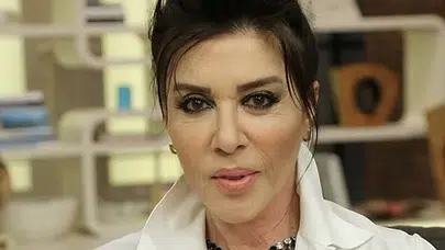 82 Yaşında Hâlâ Büyülüyor! Nebahat Çehre’nin Yıllara Meydan Okuyan Sırrı